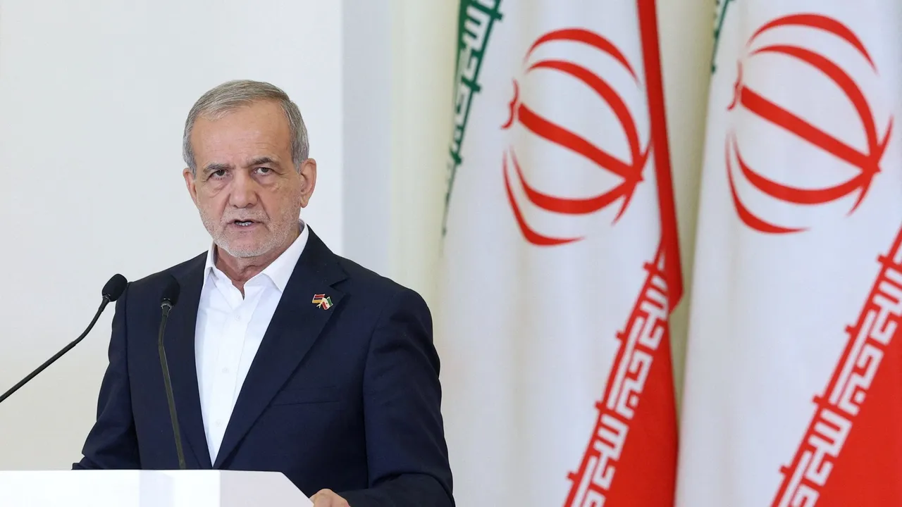 رئیس‌جمهور ایران بر ضرورت اصلاح عملکرد مسئولان تأکید کرد