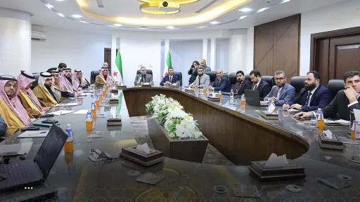 دمشق.. مباحثات سورية-سعودية لتمويل مشاريع حيوية كهربائية ومائية