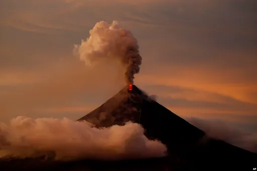 Filipina pindahkan hampir 3,000 penduduk susulan aktiviti Gunung Berapi Mayon