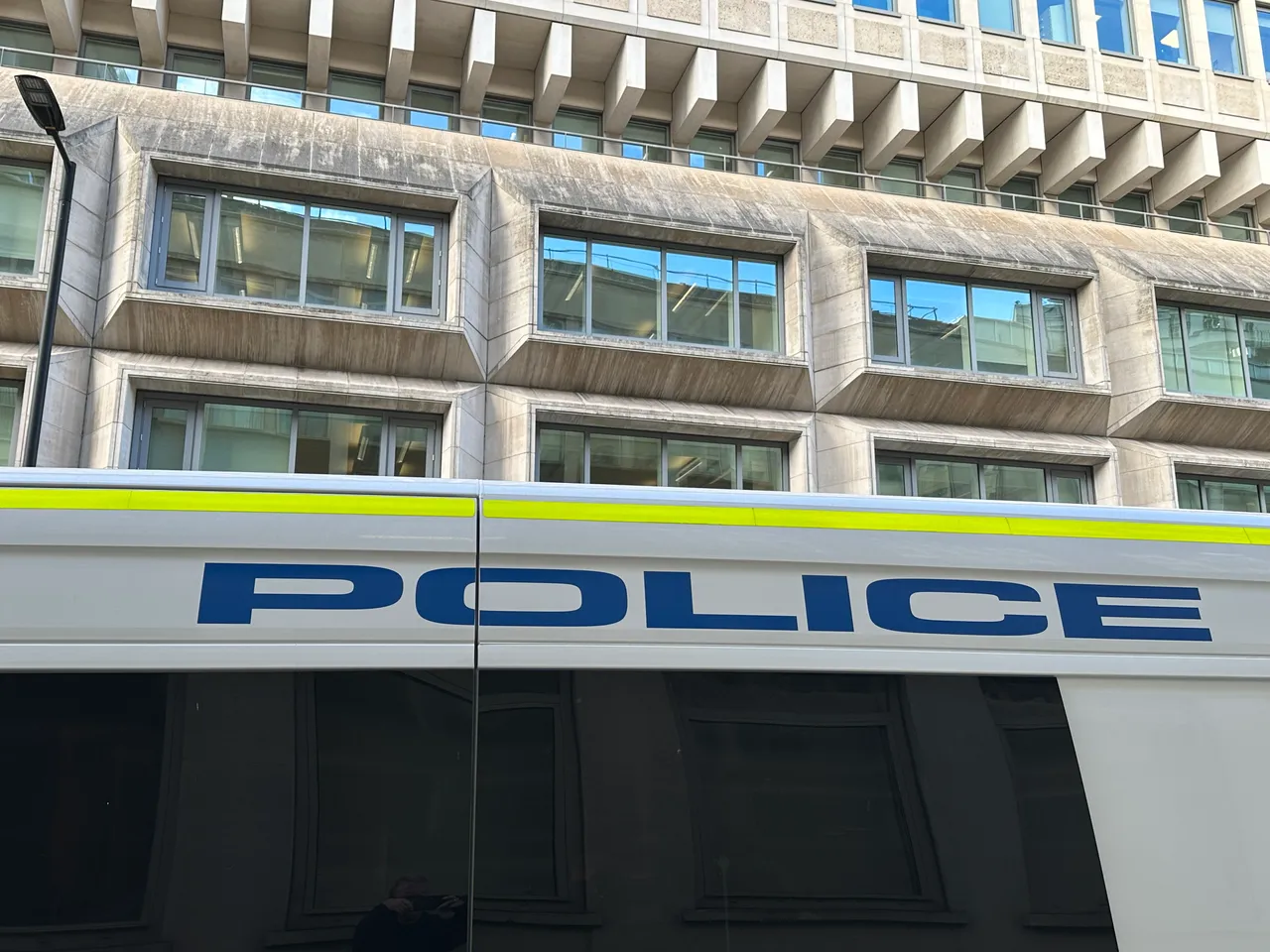 Bericht: Londoner Polizei stellte tausende Beamte ohne Sicherheitsüberprüfung ein