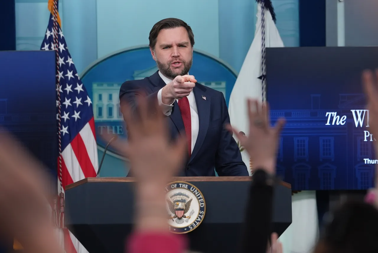 Vance blames Minneapolis tragedy on media, Democrats, and 'lunatic fringe' during combative briefing