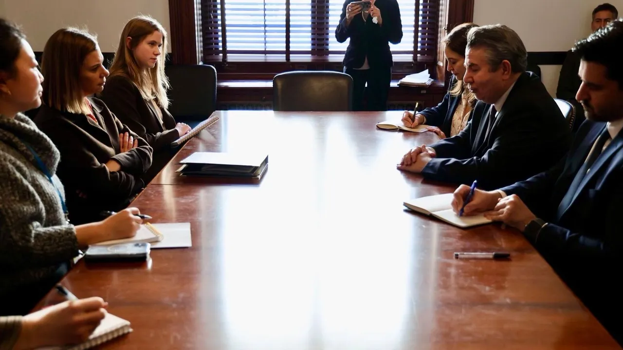 Török nagykövet kétoldalú kapcsolatokról és regionális kérdésekről tárgyalt egy amerikai szenátorral