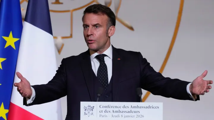 Les Etats-Unis “s’affranchissent des règles internationales”, lance Macron devant les ambassadeurs