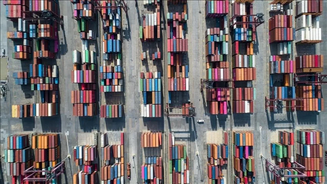 Раст и на извозот и на увозот во периодот јануари - ноември 2025 година