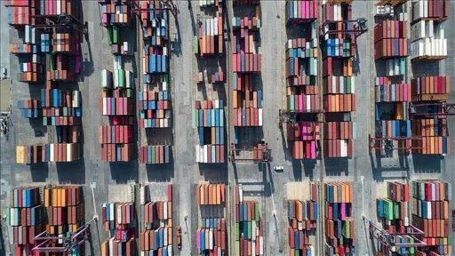 Раст и на извозот и на увозот во периодот јануари - ноември 2025 година