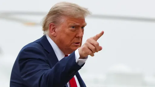 ترامپ به ایران درباره برخورد با معترضان هشدار داد