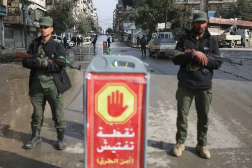 Syria moves to drive YPG terrorists out of Aleppo after missed withdrawal deadline