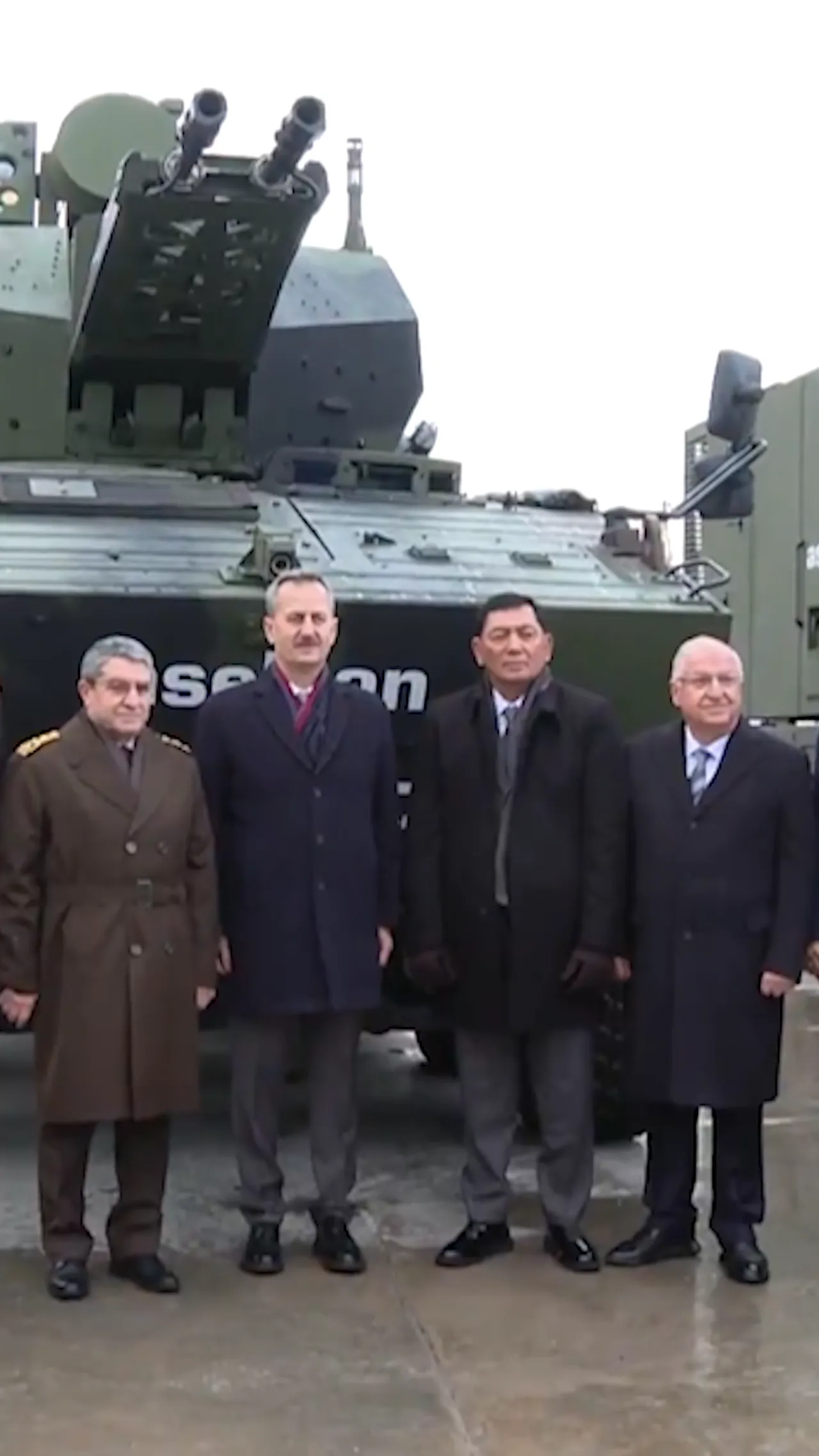 Menteri Pertahanan Türkiye dan Indonesia bertemu di kantor ASELSAN untuk pembicaraan strategis