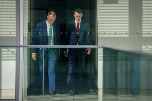 Merz ordnet sein innerstes Machtzentrum neu