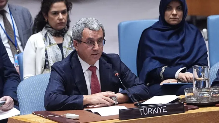 مندوب تركيا بالأمم المتحدة: الهجمات الإسرائيلية تعرقل جهود إزالة الأسلحة الكيميائية في سوريا