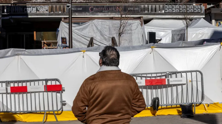 Su­vlasnik švicarskog bara priveden nakon požara u kojem je poginulo 40 ljudi