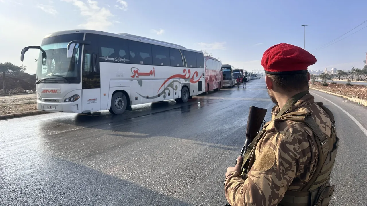 تركيا تتابع التطورات في حلب وتشدد على أولوية وحدة سوريا وأمن المدنيين