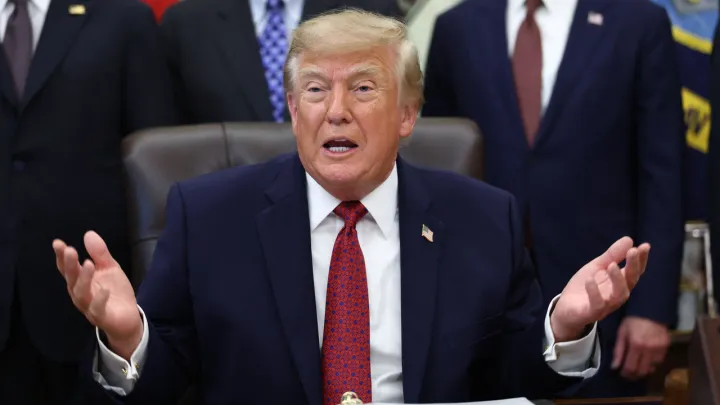 Trump disse que está a ponderar proibir as exportações de gasóleo