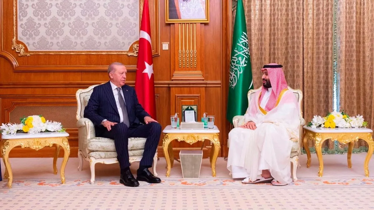 İlbaşı Ärdoğan: "Törkiyä Soğud Ğaräbstanınıñ yanında"