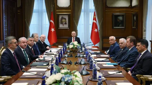 برئاسة أردوغان.. "الاستشاري الأعلى" يؤكد منهج تركيا في جعل السلام والأمن محوراً لتحركاتها