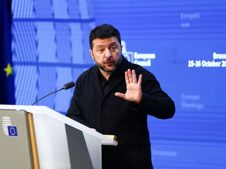 Zelensky insta UE a impor 'fortes' sanções contra a Rússia, pede apoio de 79 mil milhões de dólares