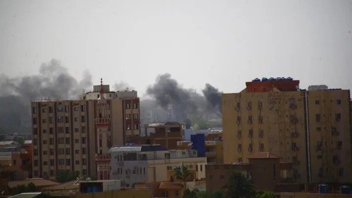 السودان.. قتلى ومصابين في هجوم بمسيّرات على سكن جامعي ومركز للنازحين في الأبيض