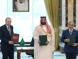 پاكىستان: 6 دىن كۆپ دۆلەت مەككە قوشما مۇداپىئە كېلىشىمىگە قاتنىشىشقا قىزىقماقتا