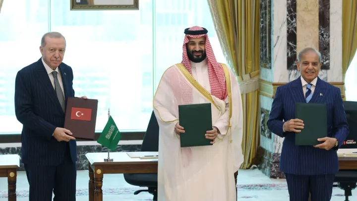 پاكىستان: 6 دىن كۆپ دۆلەت مەككە قوشما مۇداپىئە كېلىشىمىگە قاتنىشىشقا قىزىقماقتا