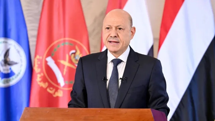 اليمن.. العليمي يعلن بدء عمليات عسكرية شاملة ضد الحوثيين لاستعادة الأراضي الخاضعة لسيطرتهم