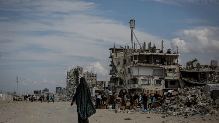 3 شهداء بينهم مسعف في غزة وسط تحذير من استهداف المستشفيات وحماس بالقاهرة لاستكمال الحوار الفلسطيني