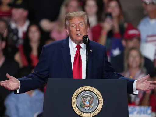 Trump estará a planear uma ação militar contra o Irão antes das eleições intercalares nos EUA