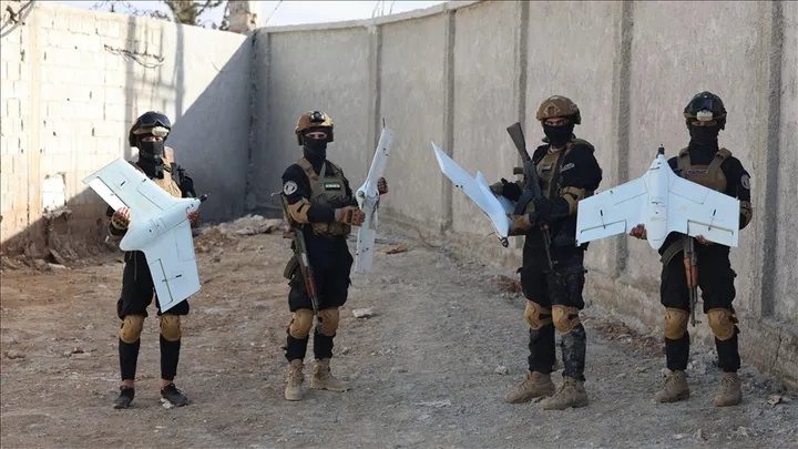 القبض على "خلية إرهابية" بدمشق.. والعراق يستلم من سوريا 450 من معتقلي داعش الإرهابي