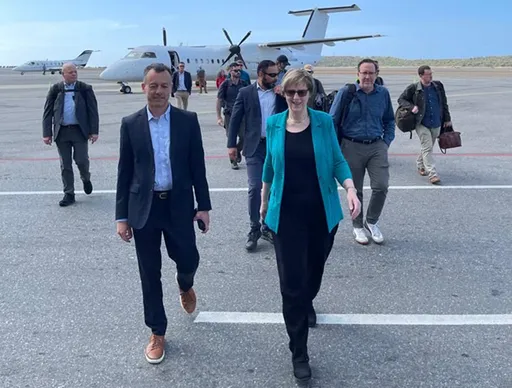 مسؤولة أمريكية رفيعة تصل إلى فنزويلا لبحث إعادة فتح البعثة الدبلوماسية واستئناف العلاقات