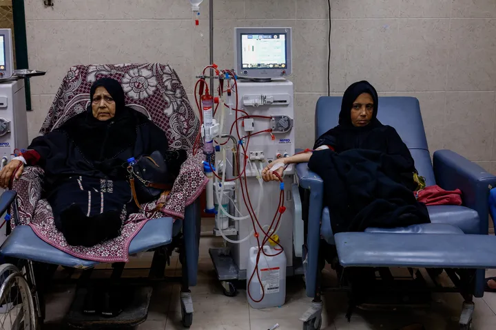 مستشفيات غزة تستقبل 26 شهيداً خلال 24 ساعة ومصر تبدأ الاثنين استقبال مرضى من غزة عبر معبر رفح