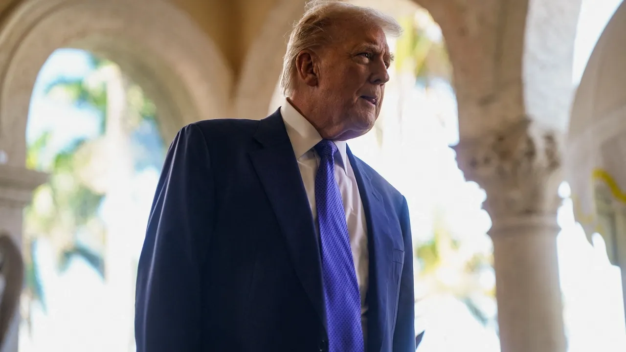 ترمب يكشف عن محادثات مع كوبا ويُعرب عن تفاؤله بإبرام اتفاق معها