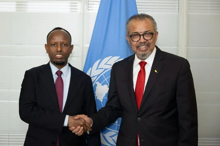 Wasiirka Caafimaadka DFS oo Geneva kula kulmay Agaasimaha Guud ee WHO, kana wada hadlay iskaashiga