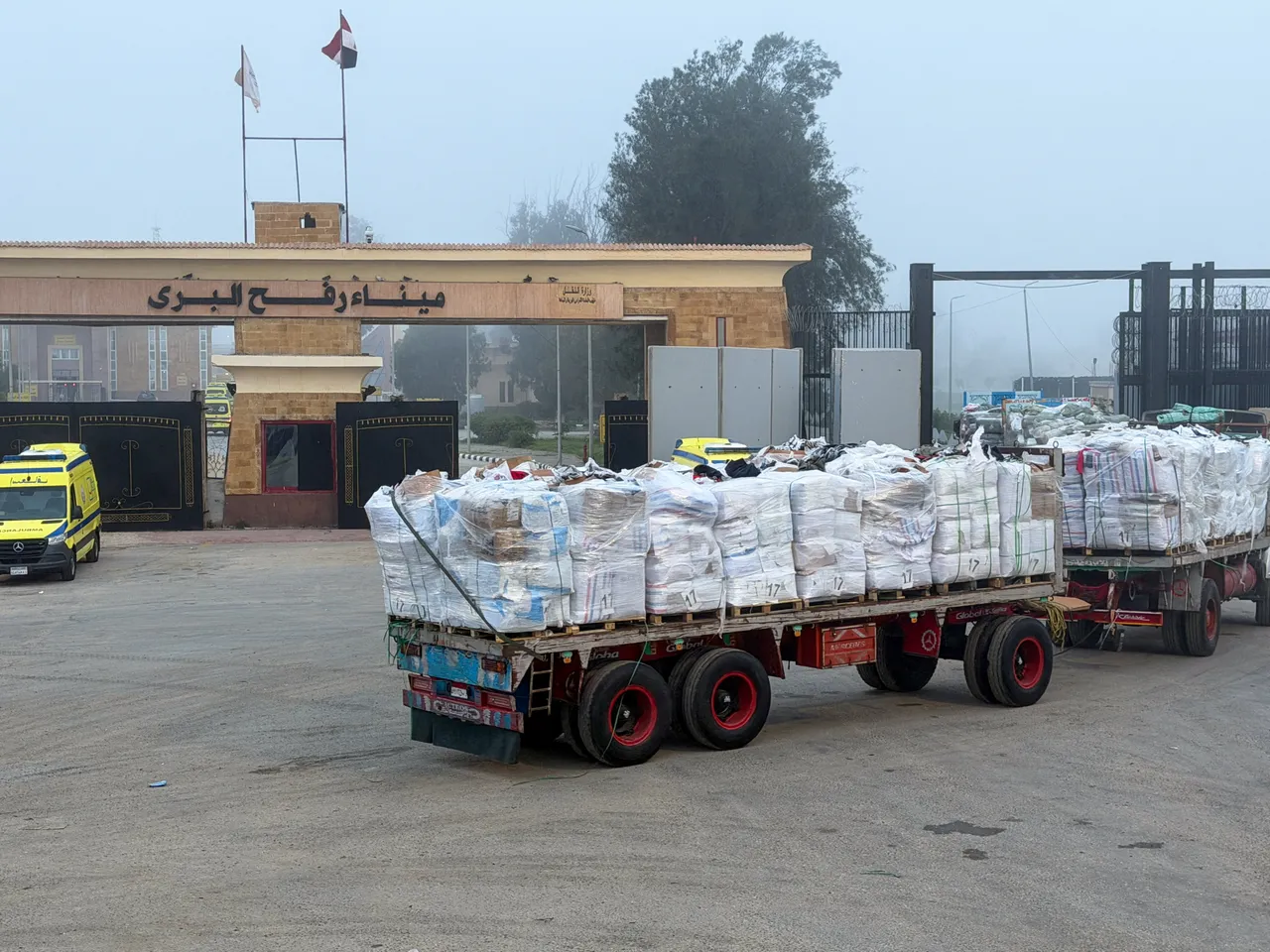 קציני צבא הכיבוש ונאשם אזרחי בפרשת הברחת סחורות לעזה דרך משאיות "סיוע הומניטרי"