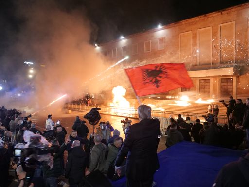 Shqipëri  21 persona të arrestuar për tensionet dhe incidentet në protestën antiqeveritare