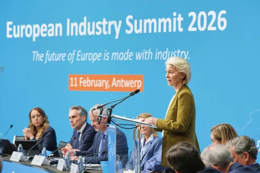 Von der Leyen: Evropa duhet t’i përshpejtojë miratimet rregullatore për të qëndruar konkurruese