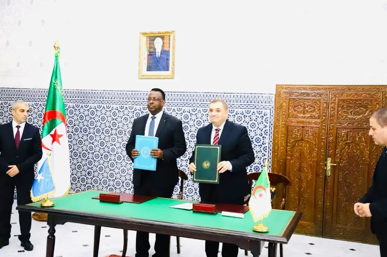 Soomaaliya iyo Aljeeriya oo kala saxiixday is-afgarad lagu xoojinayo iskaashiga garsoorka