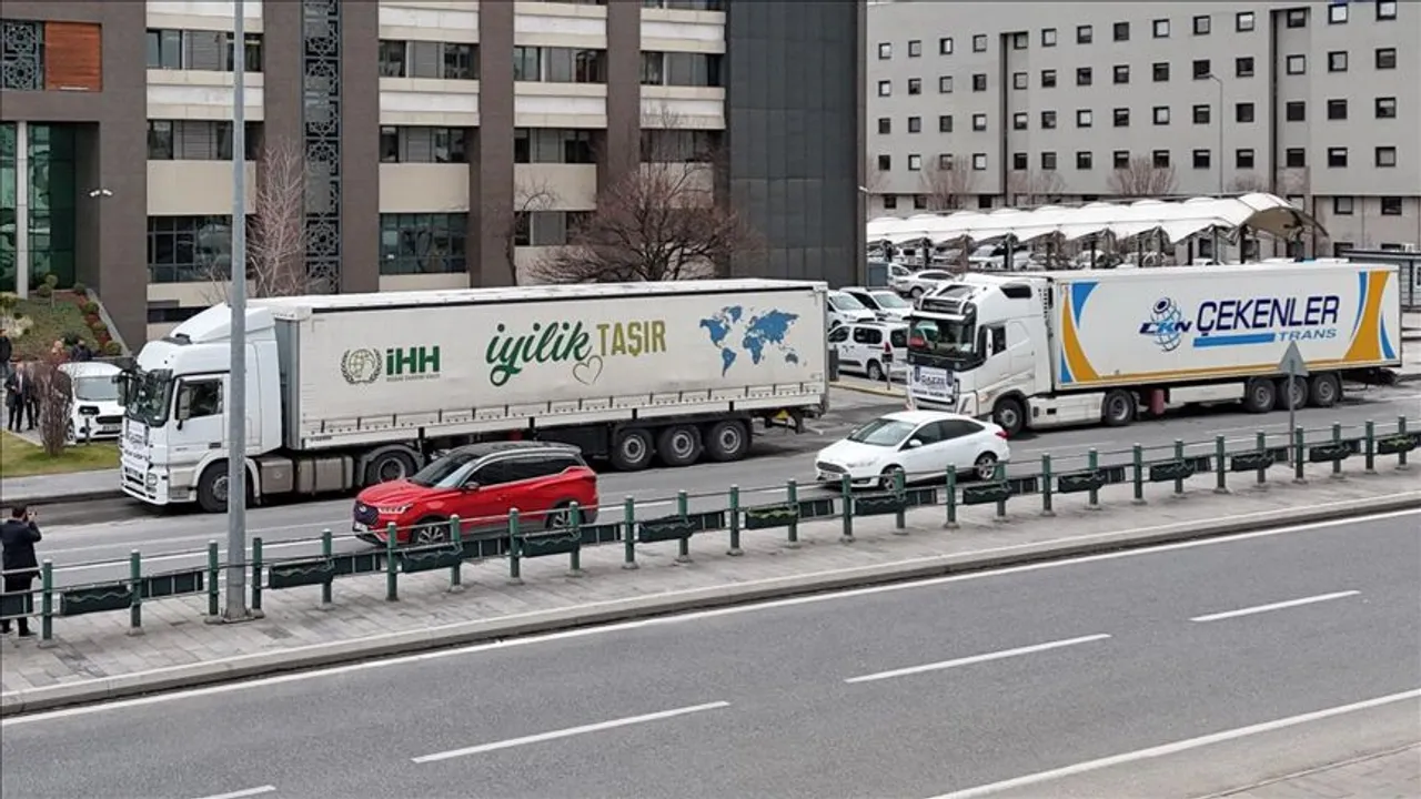 Törkiya şähärläre Ğazzägä yärdäm cıydı