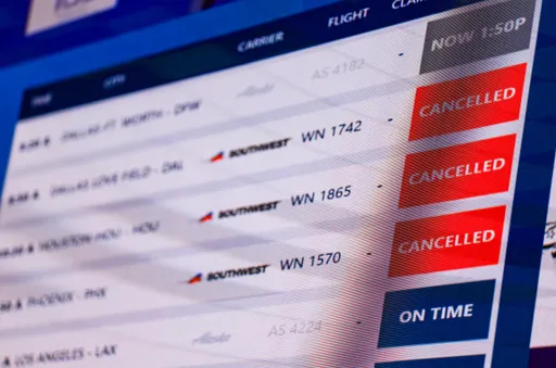 US reopens El Paso airspace after FAA-Pentagon dispute