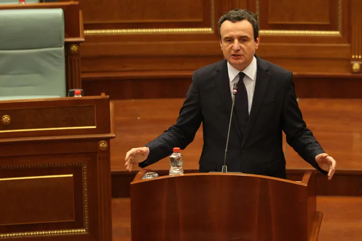 Косово конечно доби влада, Албин Курти по третпат е премиер