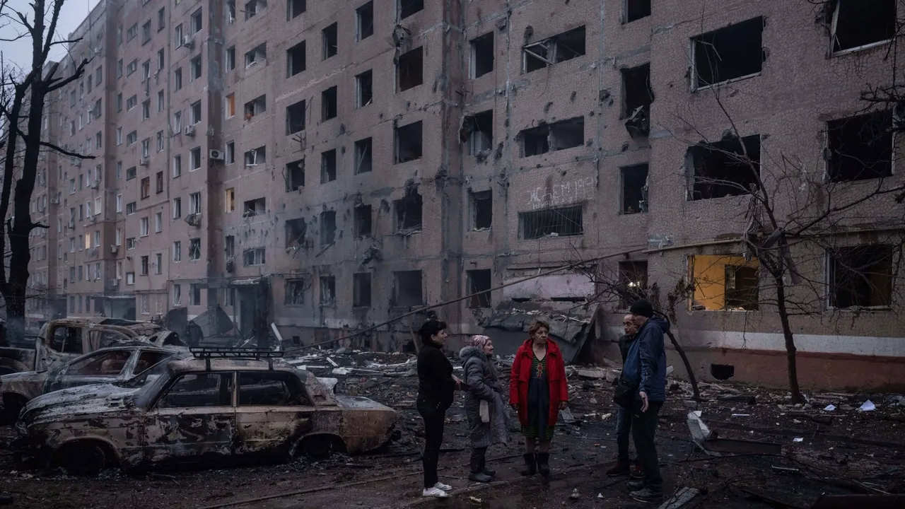 قتلى في قصف متبادل بين روسيا وأوكرانيا.. وزيلينسكي يبحث تعزيز الدفاعات الجوية