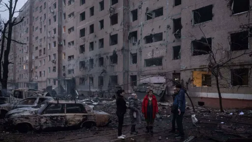 قتلى في قصف متبادل بين روسيا وأوكرانيا.. وزيلينسكي يبحث تعزيز الدفاعات الجوية