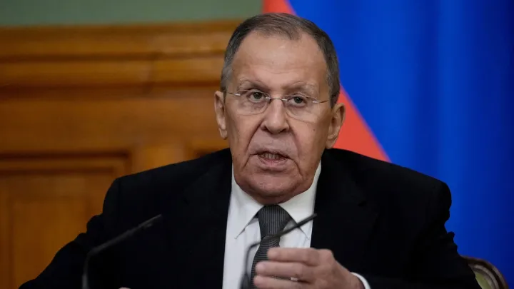 Lavrov: Grenlandiya qorallandırılsa, Rusiyä xärbi çaralarnı da kertep, tiyeşle adımlar yasayaçaq