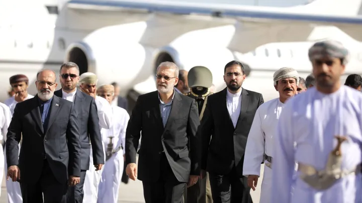 طهران تؤكد قصر المباحثات مع واشنطن على النووي.. ونتنياهو يتلقى إحاطة أمريكية