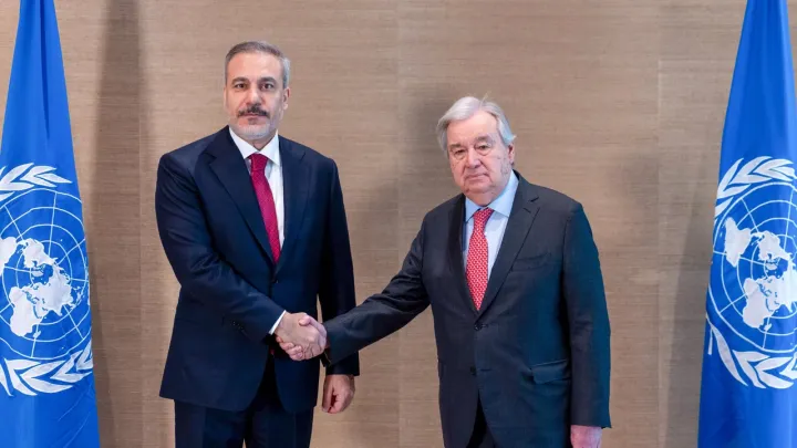 گفت‌وگوی تلفنی فیدان با دبیرکل سازمان ملل و وزیر امور خارجه پاکستان درباره تحولات منطقه‌ای و جهانی