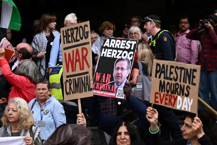 Fresh protests in Melbourne as Herzog wraps up Australia visit