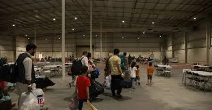 امریکا په قطر کې بند پاتې افغانانو ته د بېرته ستنېدو لپاره پیسې ورکوي، دا پلان 'خیانت' بلل شوی