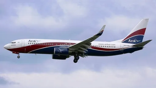 Nigeria probes Arik plane's mid-air engine 'bang'