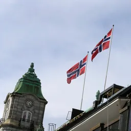 К экс-премьеру Норвегии нагрянули полицейские