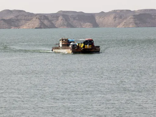 Tragédia no Nilo com o naufrágio de um ferry, deixando 15 mortos no Sudão