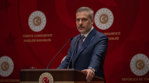 فيدان يُشيد بالمرونة الأمريكية في الملفّ النووي مع إيران ويحذّر من "حرب جديدة" حال توسيع المفاوضات