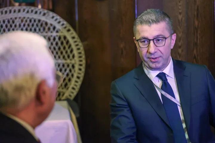 Мицкоски по средбата со Кошта: Без билатерални условувања за членство во ЕУ